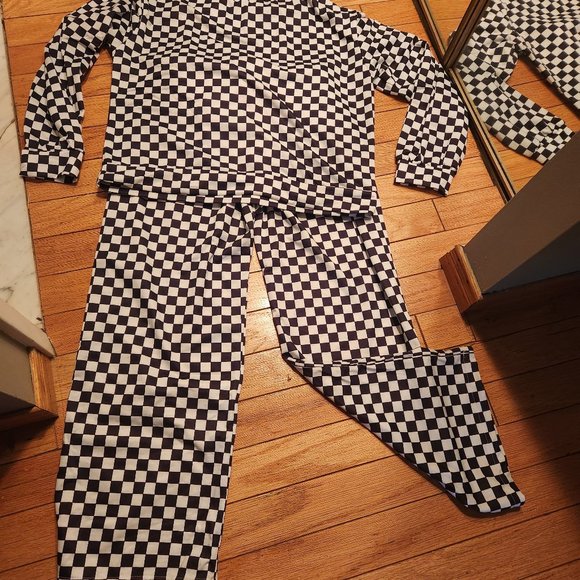 WOW WOW!!  2 piece set(plus size) - Picture 4 of 5